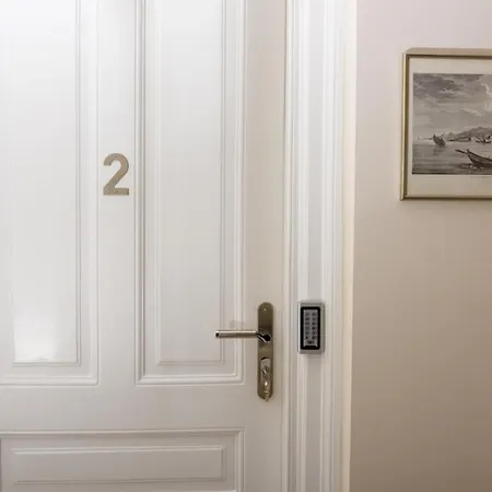 Bed & Breakfast Theasis 3*