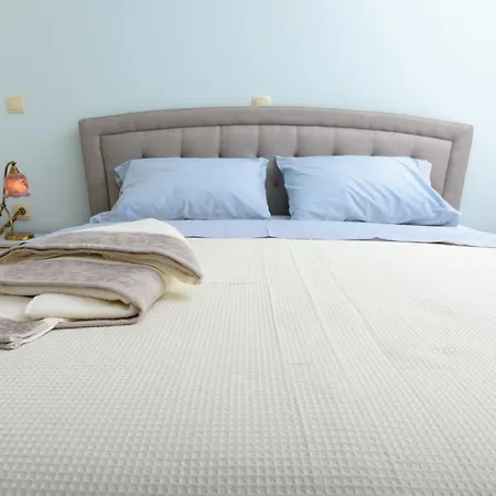 Bed & Breakfast Theasis