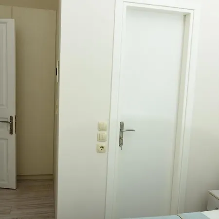 Bed & Breakfast Theasis 3*