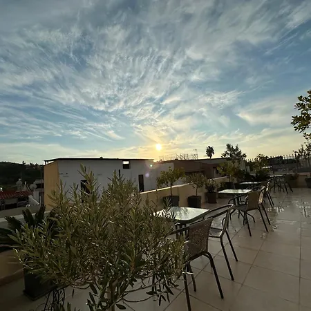 Bed & Breakfast Theasis